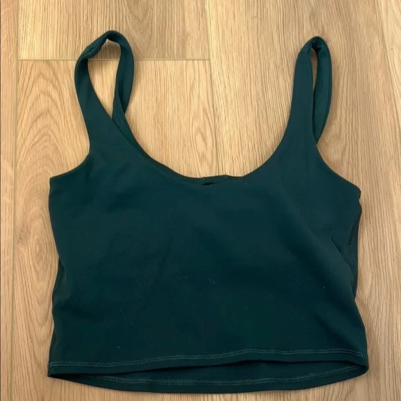 Vuori Daily Crop - Picture 6 of 6